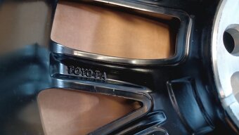 R17 5x114,3 mm toyota corolla a iné - 4