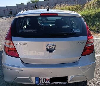 Predám Hyundai i30 1.6i (benzín), r.v. 2010, 99 000 km - 4