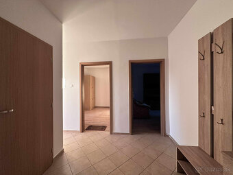 Prenájom 2 a pol izbový byt v centre mesta Dunajská Streda - 4