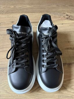 Alexander McQueen oversized sneakers, EU 42, čisto nové - 4