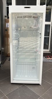 Presklená chladnička s ventilátorom a LED osvetlením - 4