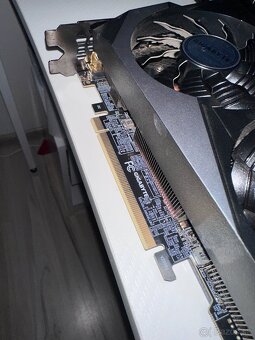 Gigabyte RTX3070 - 4