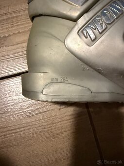 Predám SADA dámske lyže 140cm a lyžiarky 24cm palice 110 - 4