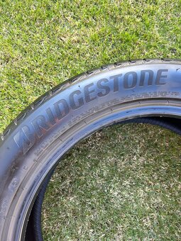 Letne pneu 235/50 r19 BRIDGESTONE - 4