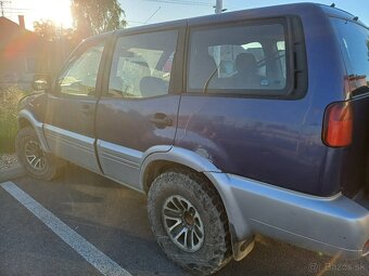 Terrano 2.7 Dti - 4