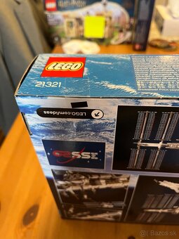 LEGO 21321 - 4