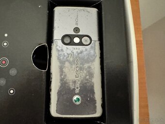 Sony Ericsson K610i - 4
