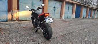 Honda CB650f - 4
