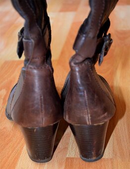 Kozene cizmy zn. Janet D, vel. 40 - 4