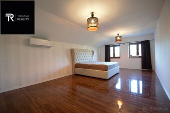 Veľký moderný 7 izbový rodinný dom s dvojgarážou, krytou ter - 4