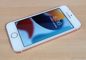 iPhone SE 2016 128 GB - 4