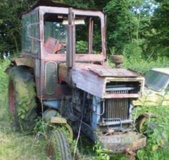 Rumunský Traktor UTB - 4