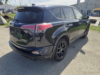 Toyota RAV4 Hybrid - 4