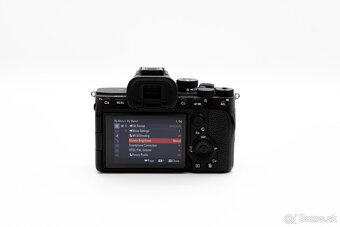 Sony A7 mark IV + Sigma 16-28mm f/2.8 + 50mm f/1.8 - 4