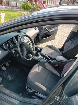 Peugeot 308 - 4