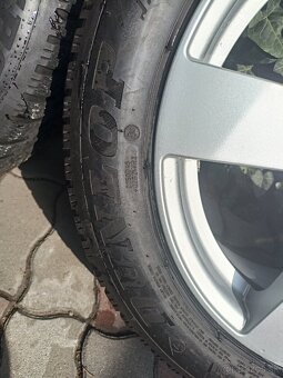 Dunlop 215/55/17 zimné - 4