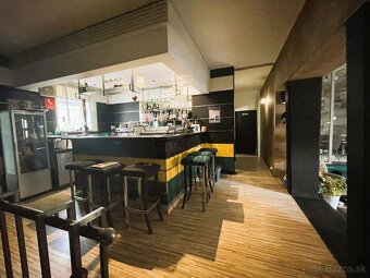 Štvorpodlažná budova v centre Piešťan na podnikanie, či býva - 4