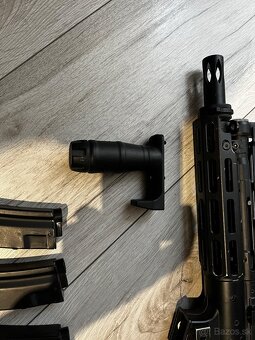 MP5 Cyma Platinum edition - 4
