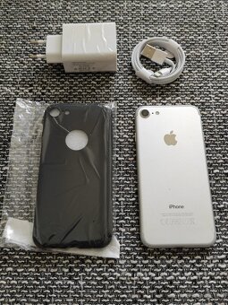 128GB iPhone 7 - Nová batéria - Plne funkčný - 4
