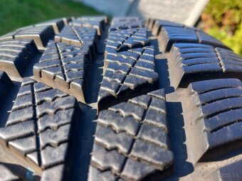205/60 r16 zimne pneumatiky 2kusy - 4