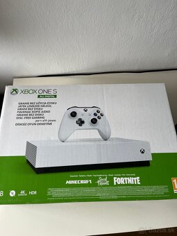 Xbox One S 1TB All- Digital - 4