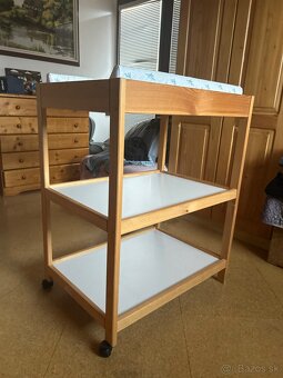 Prebaľovací pult - 4