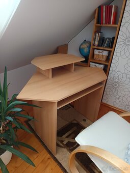 Predám počítačový stôl - 4