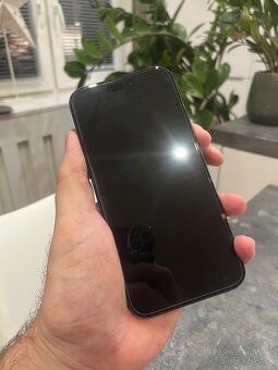Apple iPhone 15 Pro Max 256GB Black Titanium - 4