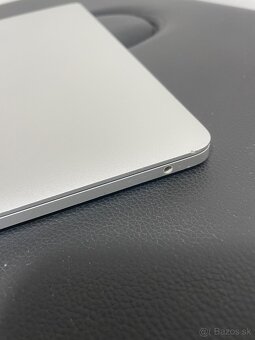 MacBook Pro 13" (2017) - 4