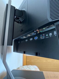DELL U2410 60 Hz Monitor - 4