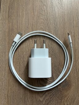 iPhone SE 2020 - 4