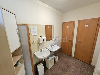 Priestor s výmerou 70 m2 na prízemí pre vaše podnikan… - 4