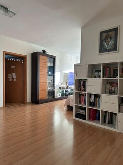 Priestranný 2 izbový byt v tichej lokalike Staré mesto 65 m2 - 4