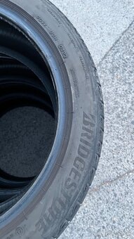 Letné pneu 235/45 r18 - 4