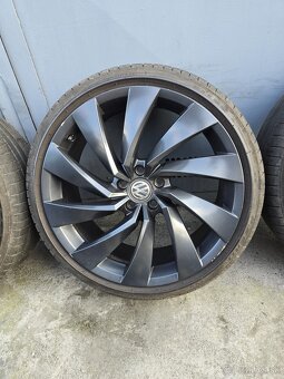 Letná sada VW Rosario Pirelli P Zero 245/35 R20 DOT1823 - 4