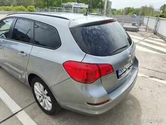 Opel Astra 2012 roku - 4