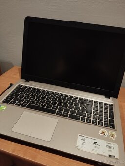 Predám Notebook ASUS model 2016 - 4