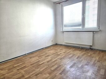 Ponúkame na predaj 4-izbový byt s loggiou ma Zelenečskej uli - 4