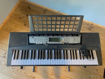 Klavír Yamaha EZ-200 - 4
