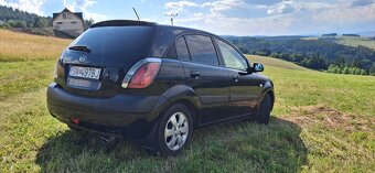 Kia Rio - 4