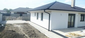 4 izbový RD v obci Ohrady - 4