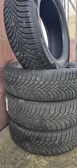 215-65-17 103V - Bridgestone- 4324- 6,7mm - top stav - 4