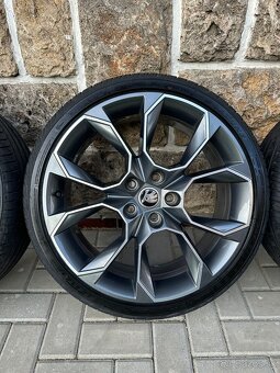 Letna sada Škoda Extreme r19 225/35 r19 - 4