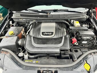 Jeep chrand cherokee  5.7 Hemi - 4