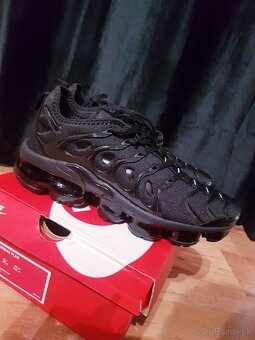 Vapor Max Plus Black - 4