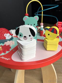 Montessori drevený hrací stolík s aktivitami Janod - 4