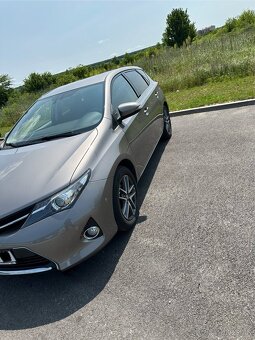 Toyota Auris 1.6l 2014 - 4