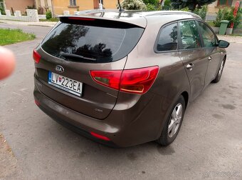 Kia Ceed SW 1,6crdi 94kw rok 2013 - 4