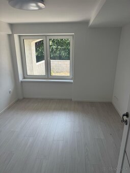 4-izbový byt s predzáhradkou - 4