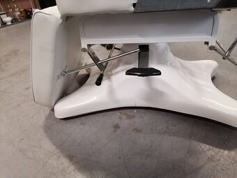 kozmeticky stol - 4